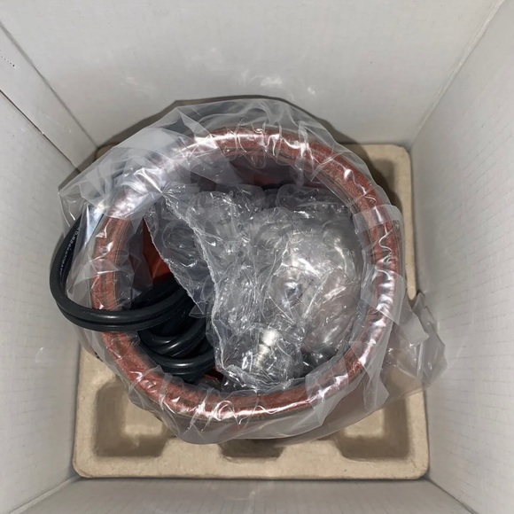 Scentsy Boho Chic Electric Wax Warmer Bulb Wax Bar Blond Wood & Moonflower NIB - Picture 3 of 7